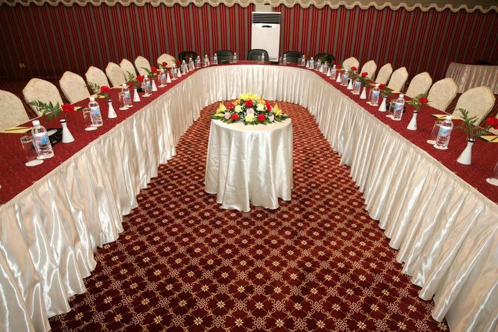 Dammam Hotel Esterno foto